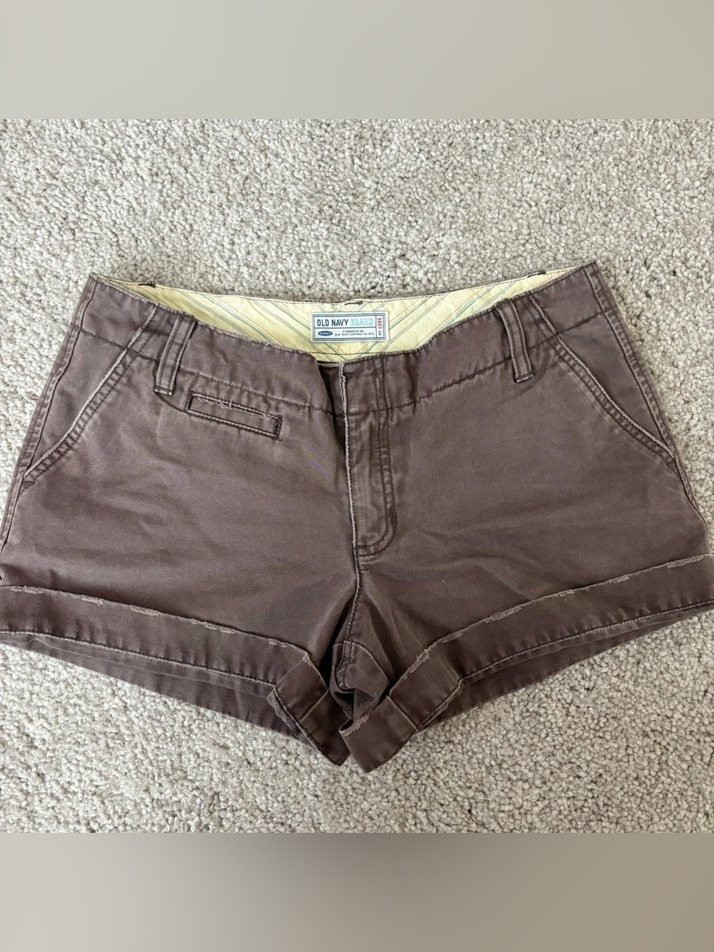 Y2K 2006 Old Navy Chocolate Brown Low Rise Cuffed Chino Shorts Size 4 🤎
